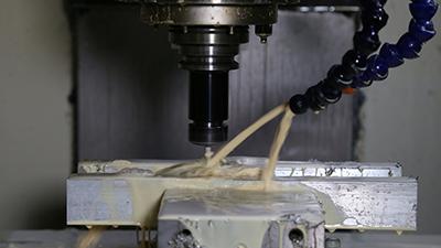 Centro di lavorazione CNC